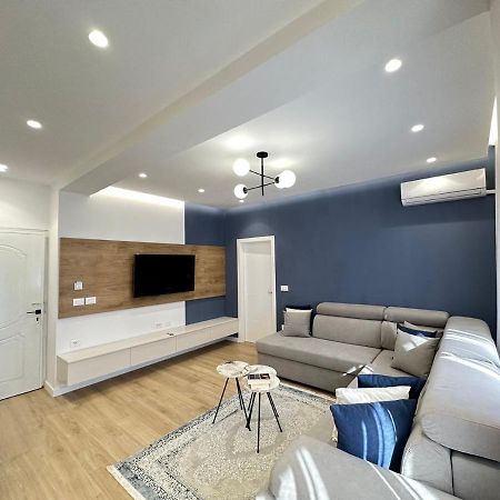Luxurious Seaside Apartment Дуррес Экстерьер фото